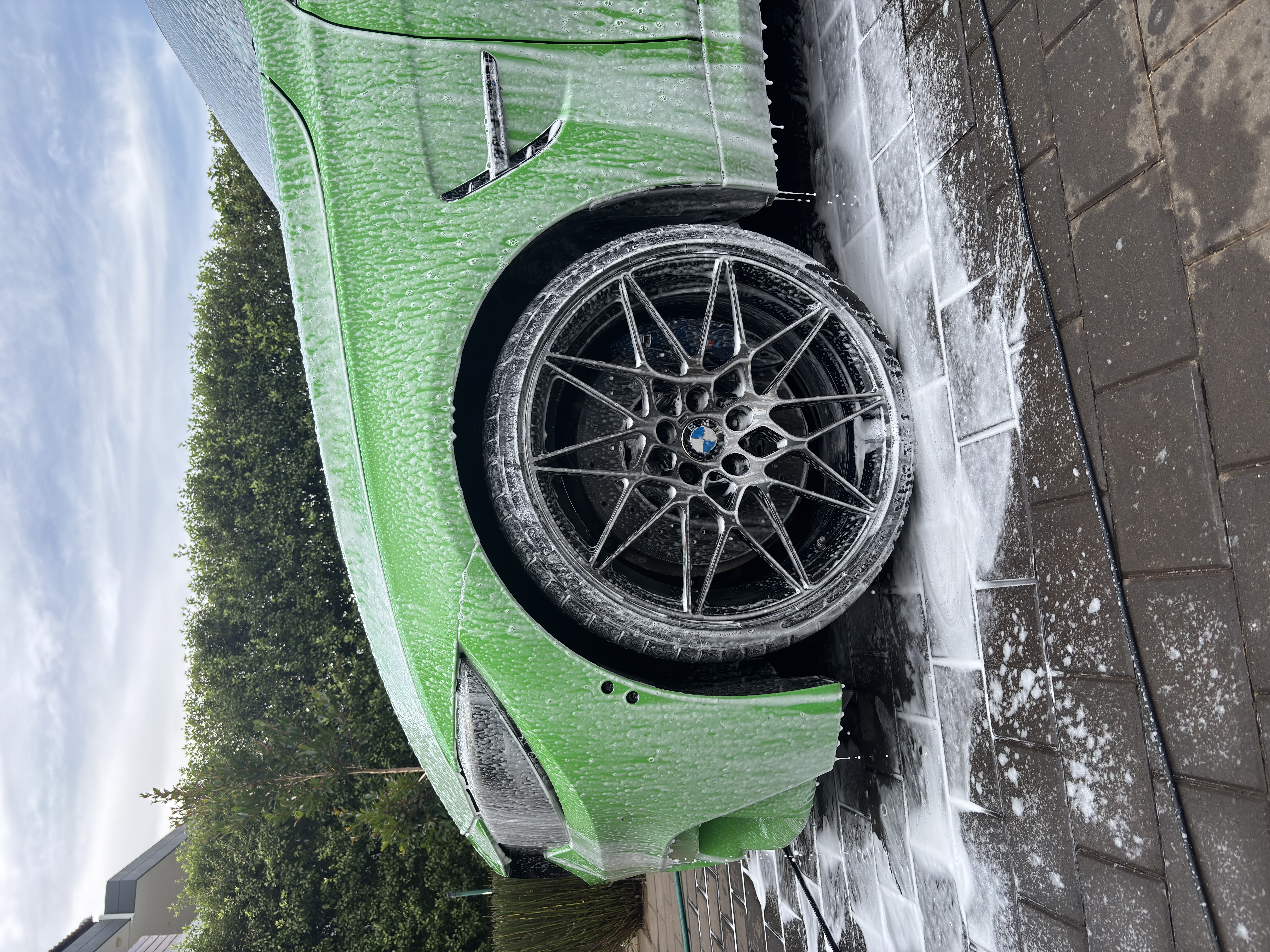 SKN Detailing professional at work